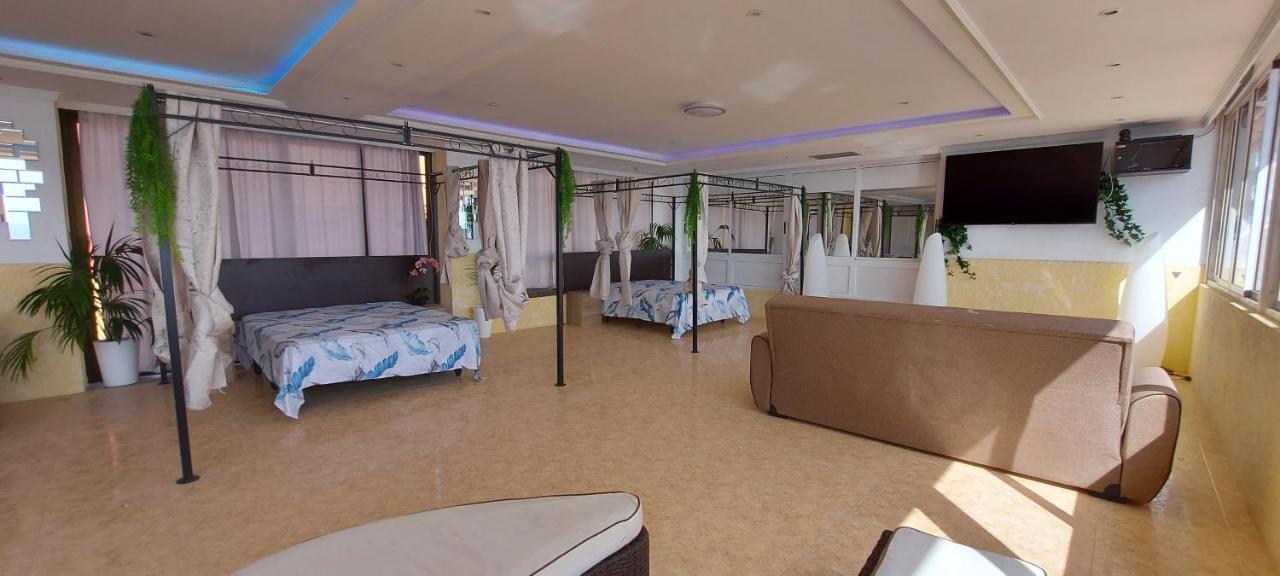 Holiday home First Line Of The Ocean, 3 Bedrooms & Free Wifi *