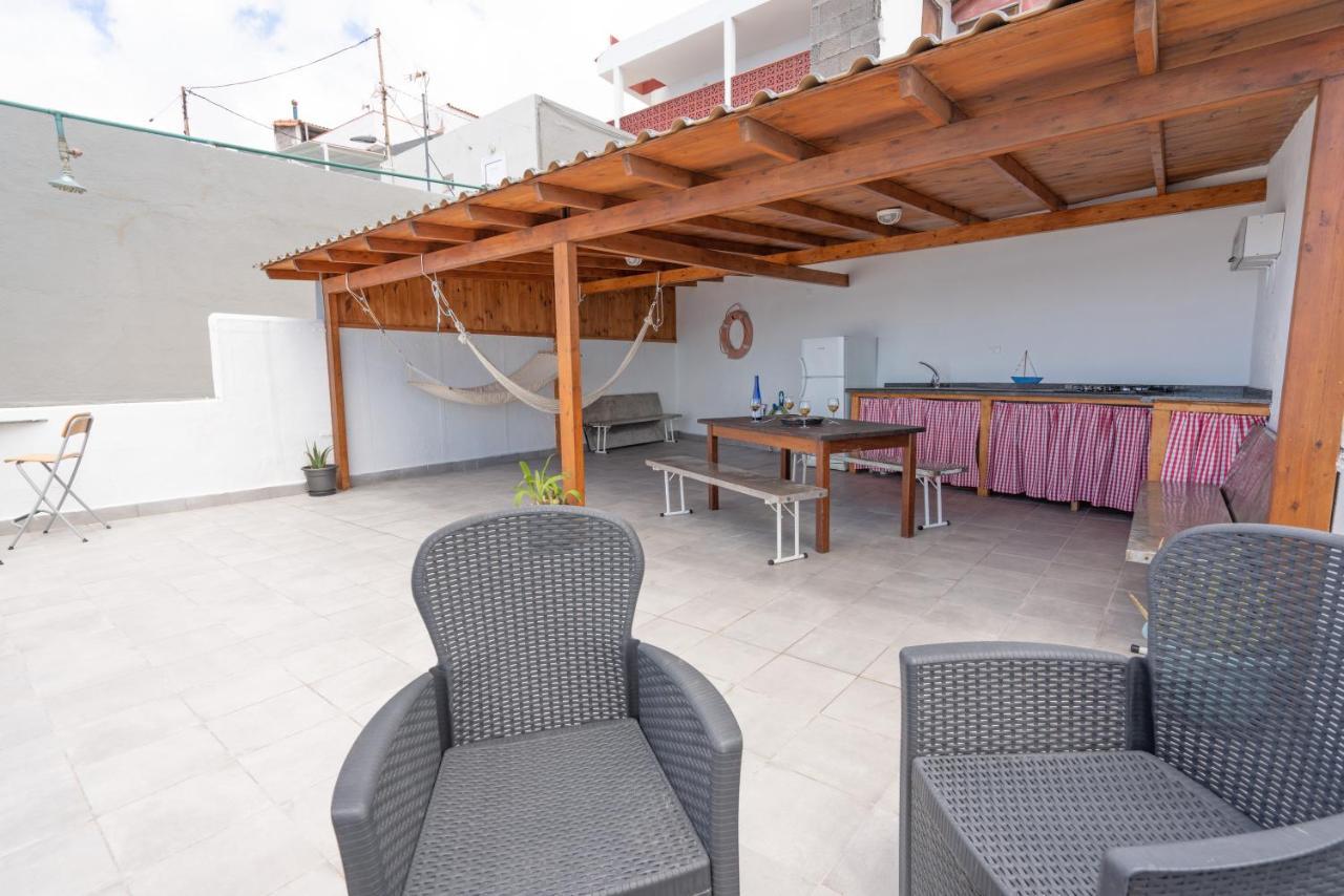 Front Line, Unbeatable Terrace 10m From The Sea