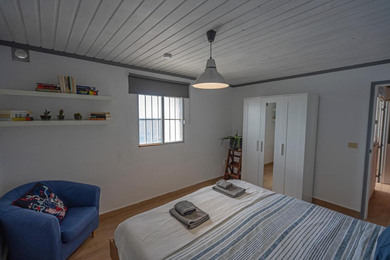 Front Line, Unbeatable Terrace 10m From The Sea *