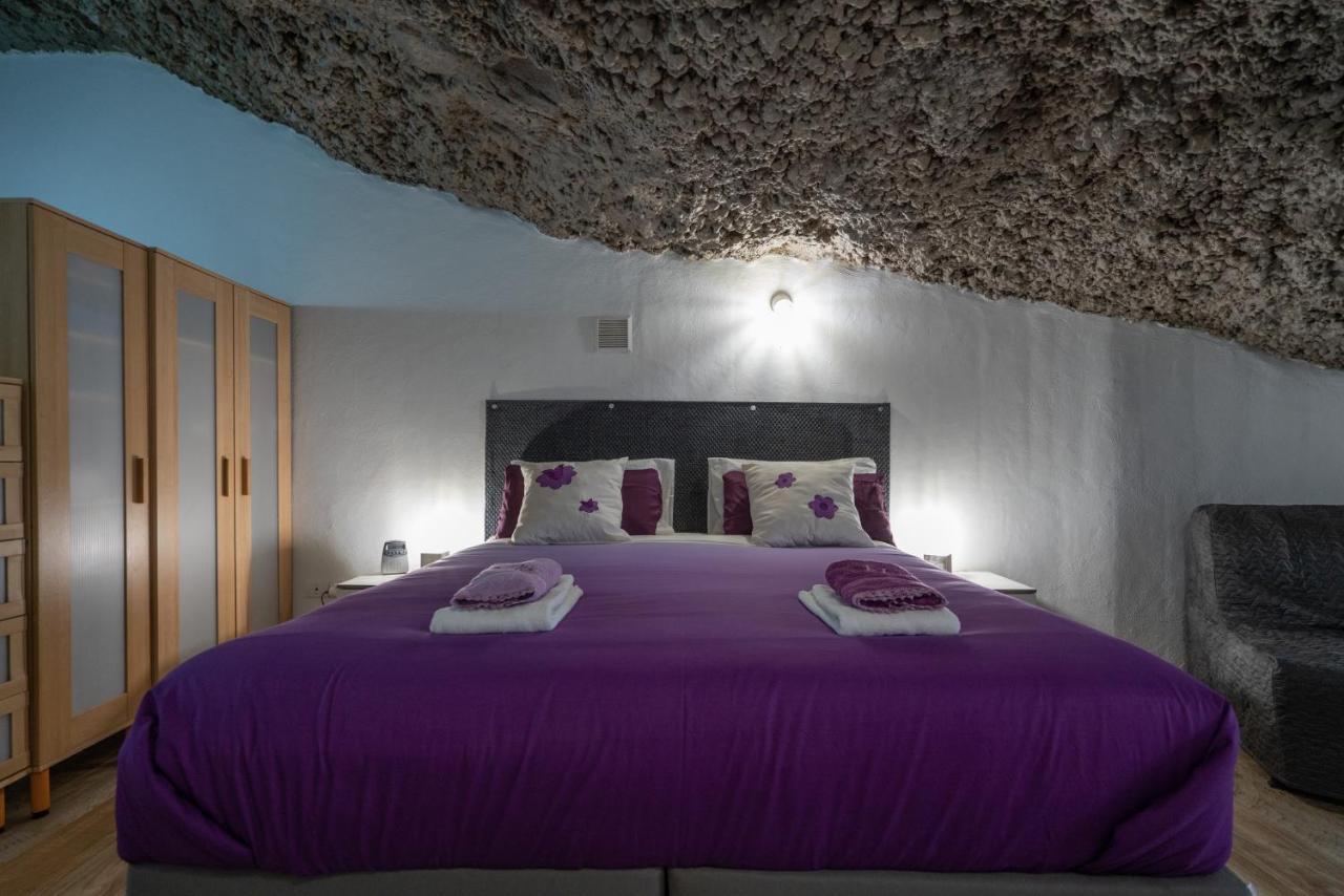 Romantic Cave With Big Terrace Overlooking The Sea Apartment