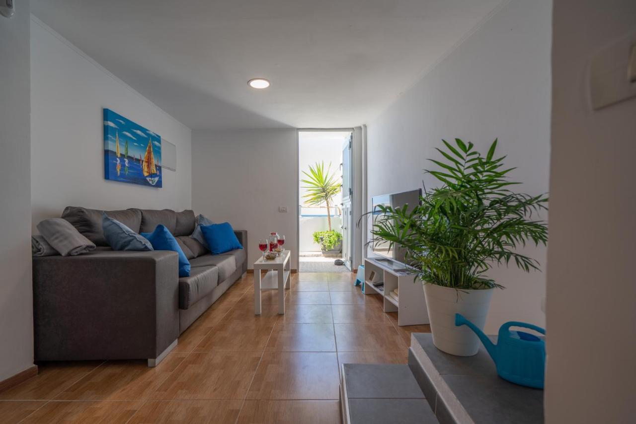 Frontline: 2 Bedrooms, Incredible Views With Large Terrace Holiday home