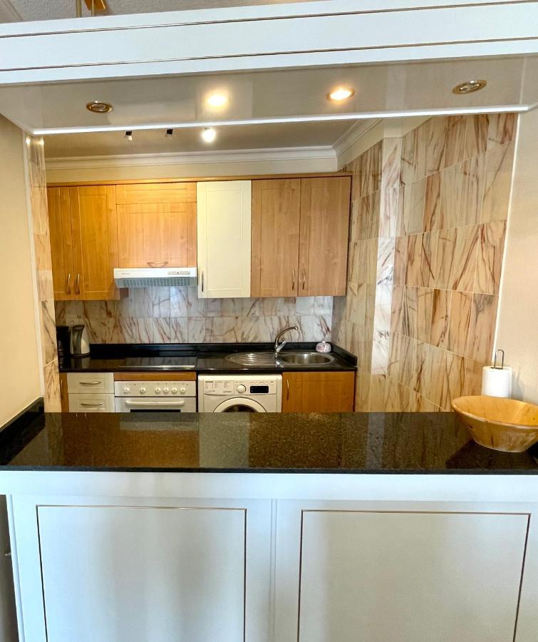 Apartamento Magnificent Apt. With Sea View, Cliff & Marina
