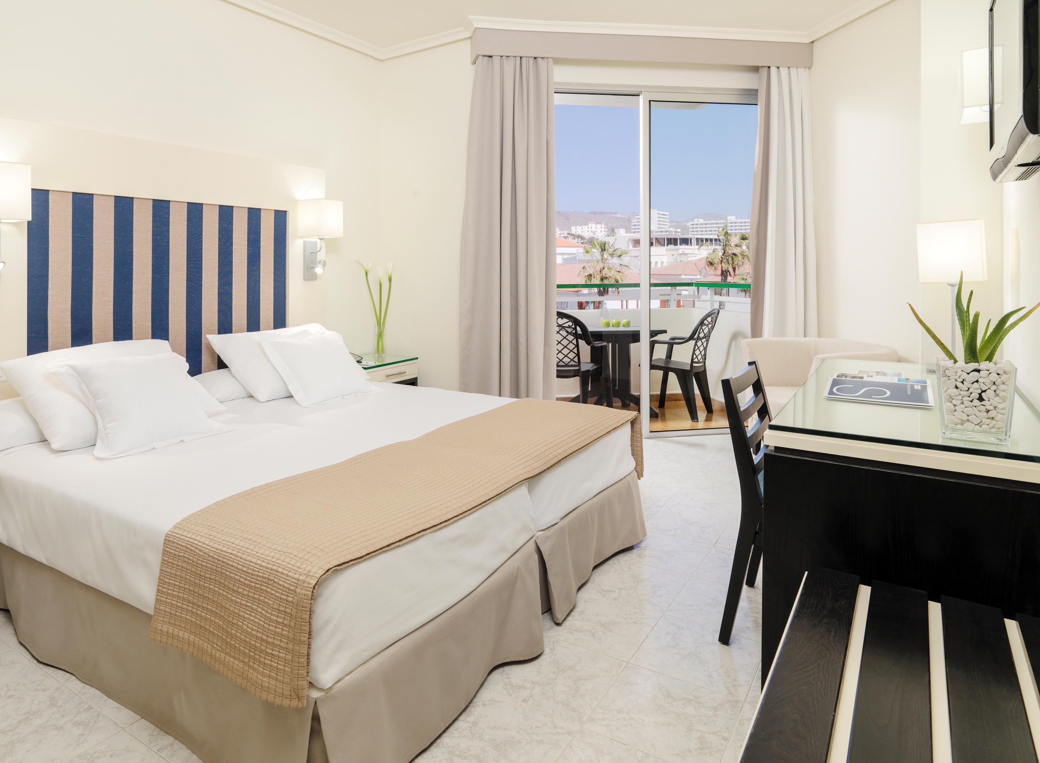 H10 Palmeras Hotel 4*