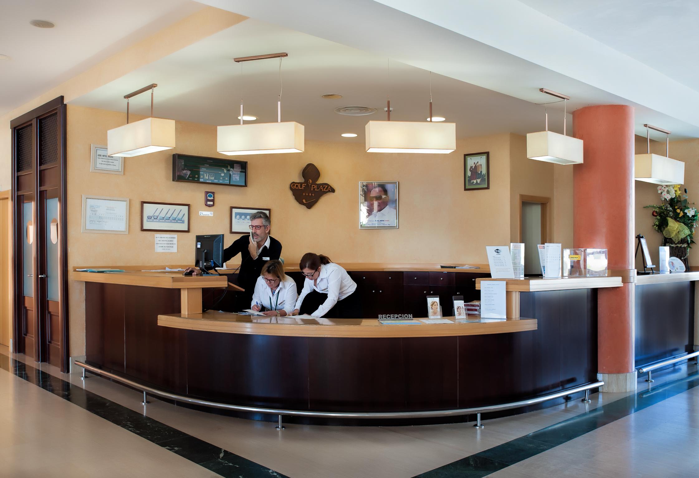 Hotel Grand Muthu Golf Plaza &
