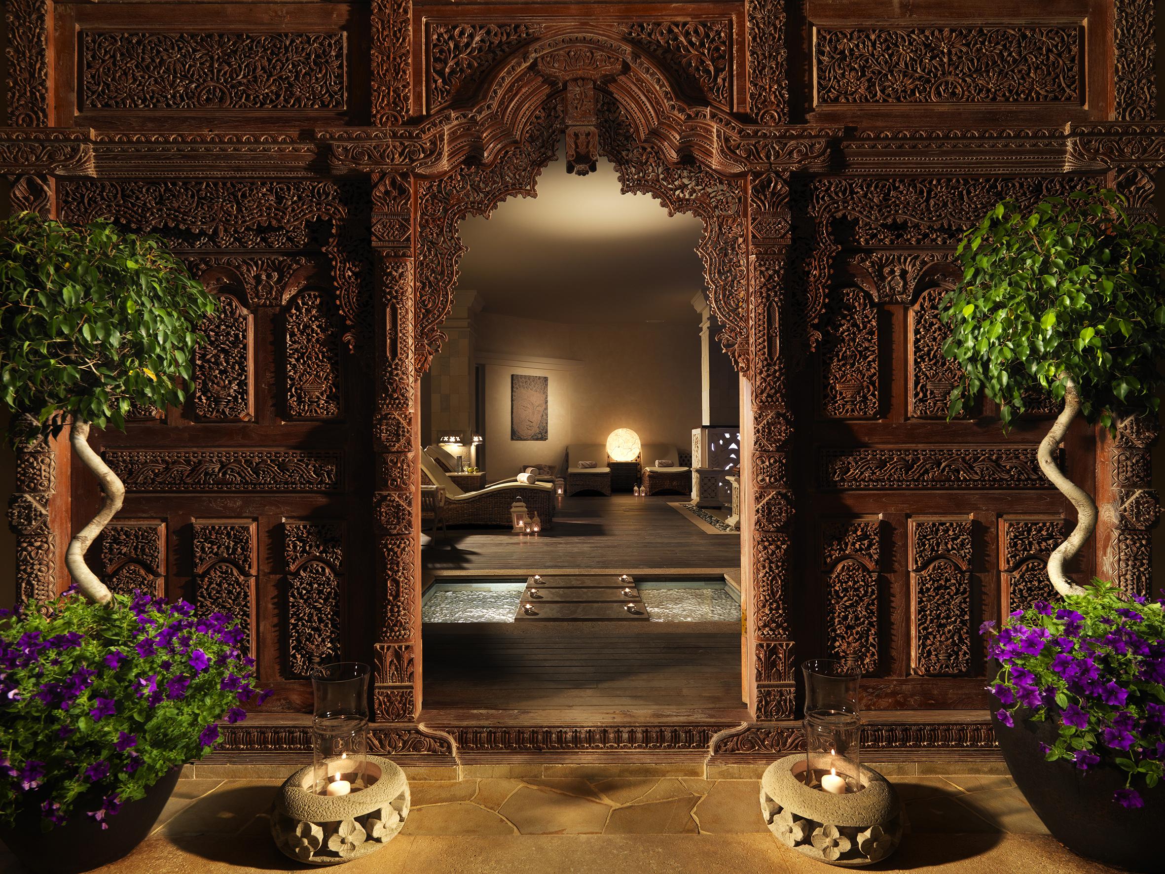 Hotel Royal Garden Villas, Luxury