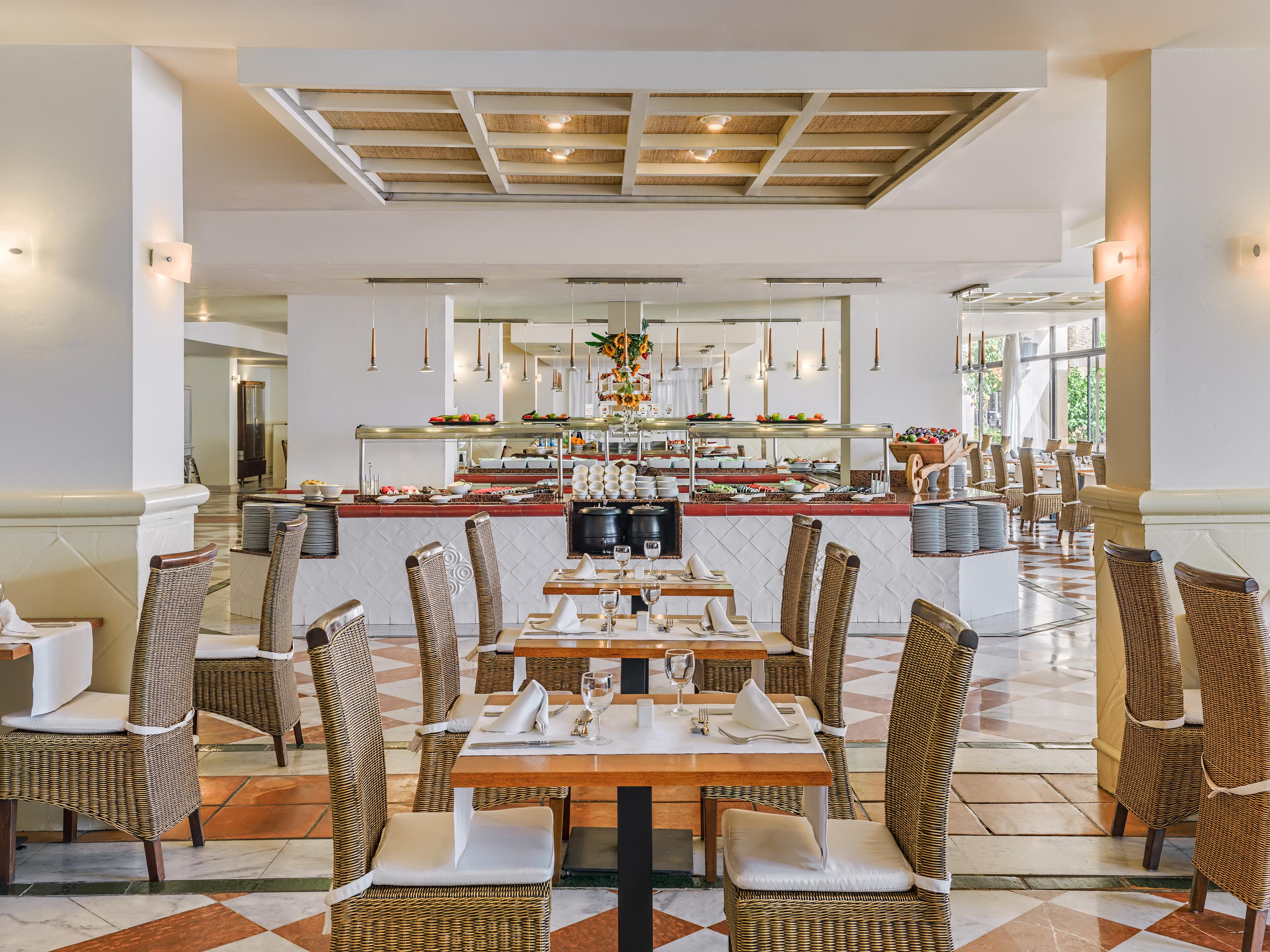 Hotel H10 Conquistador 4*
