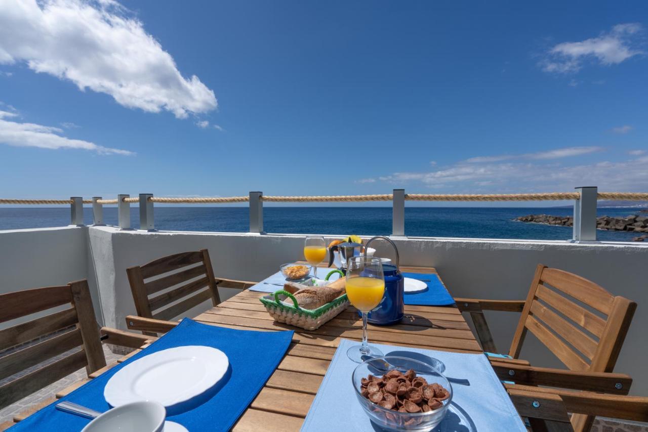 Frontline: 2 Bedrooms, Incredible Views With Large Terrace Holiday home