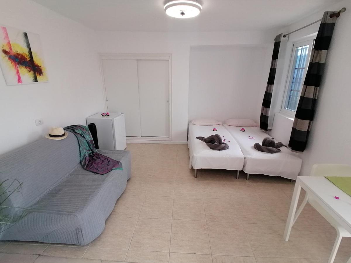 Apartamento Small Studio, 50 M Front Of The Ocean & Free Wifi *