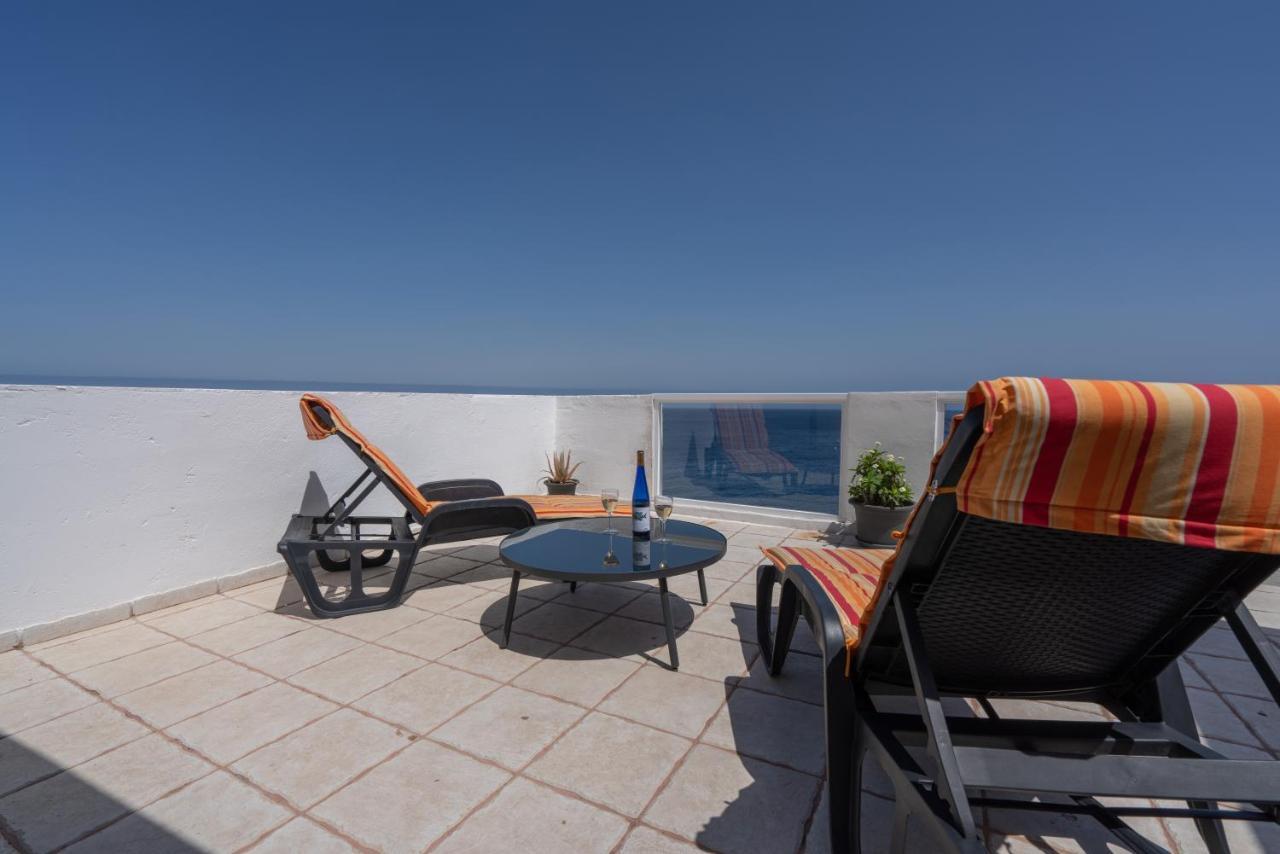 Spacious House With Huge Terrace Facing The Sea * Bocacangrejo