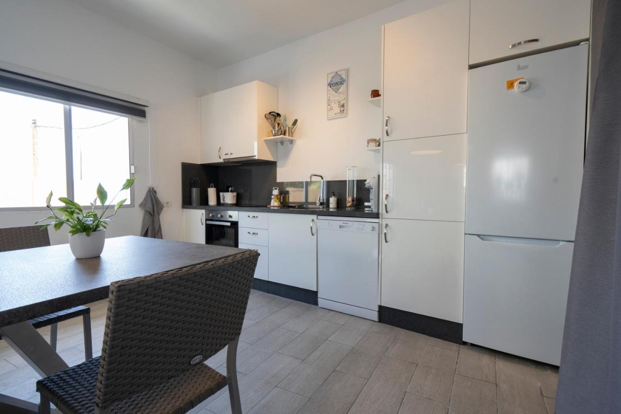 Spacious House With Huge Terrace Facing The Sea Hébergement de vacances Bocacangrejo