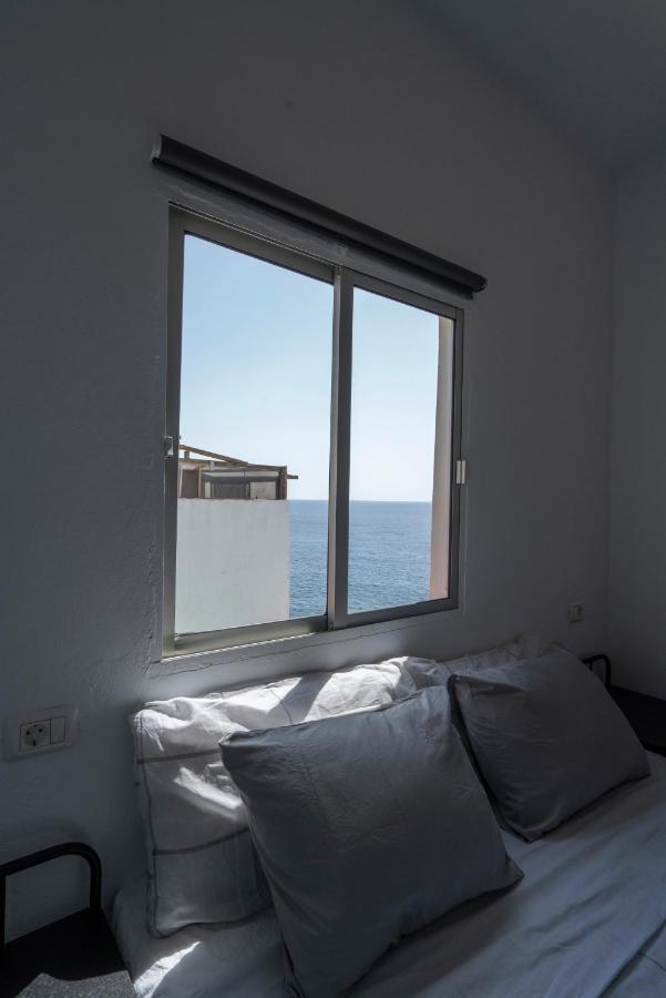 Spacious House With Huge Terrace Facing The Sea