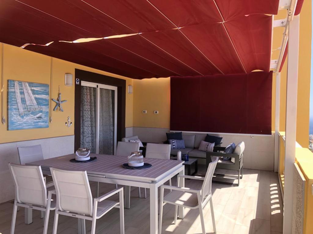 Con Impresionantes Vistas Y Piscina Apartamento Costa Adeje (Tenerife)