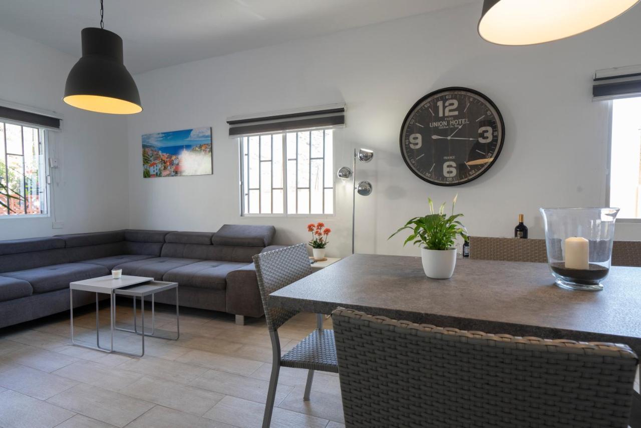 Hébergement de vacances Spacious House With Huge Terrace Facing The Sea Bocacangrejo