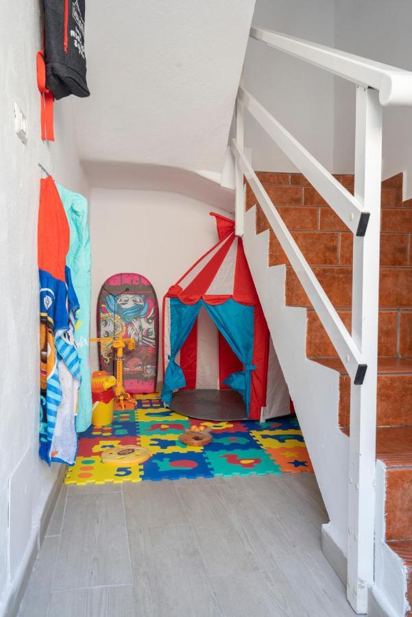 Spacious House With Huge Terrace Facing The Sea Bocacangrejo
