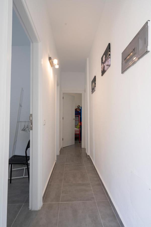 Spacious House With Huge Terrace Facing The Sea Hébergement de vacances *