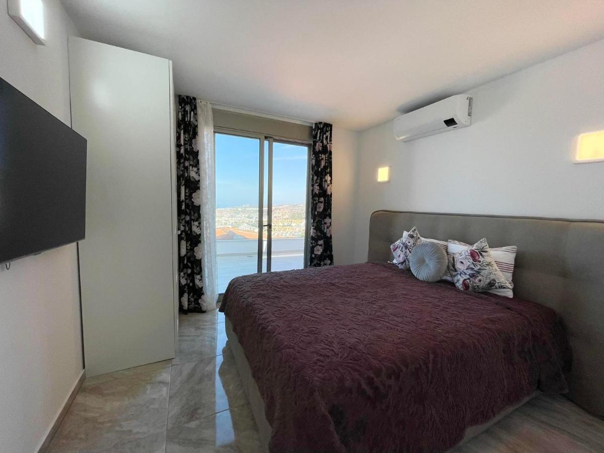 Ocean View 4 Bed In Costa Adeje Villa *