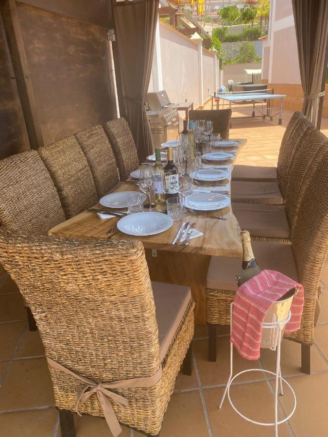 Puerto Santiago: Luxury 5-bedroom With Pool And Disabled Access Villa