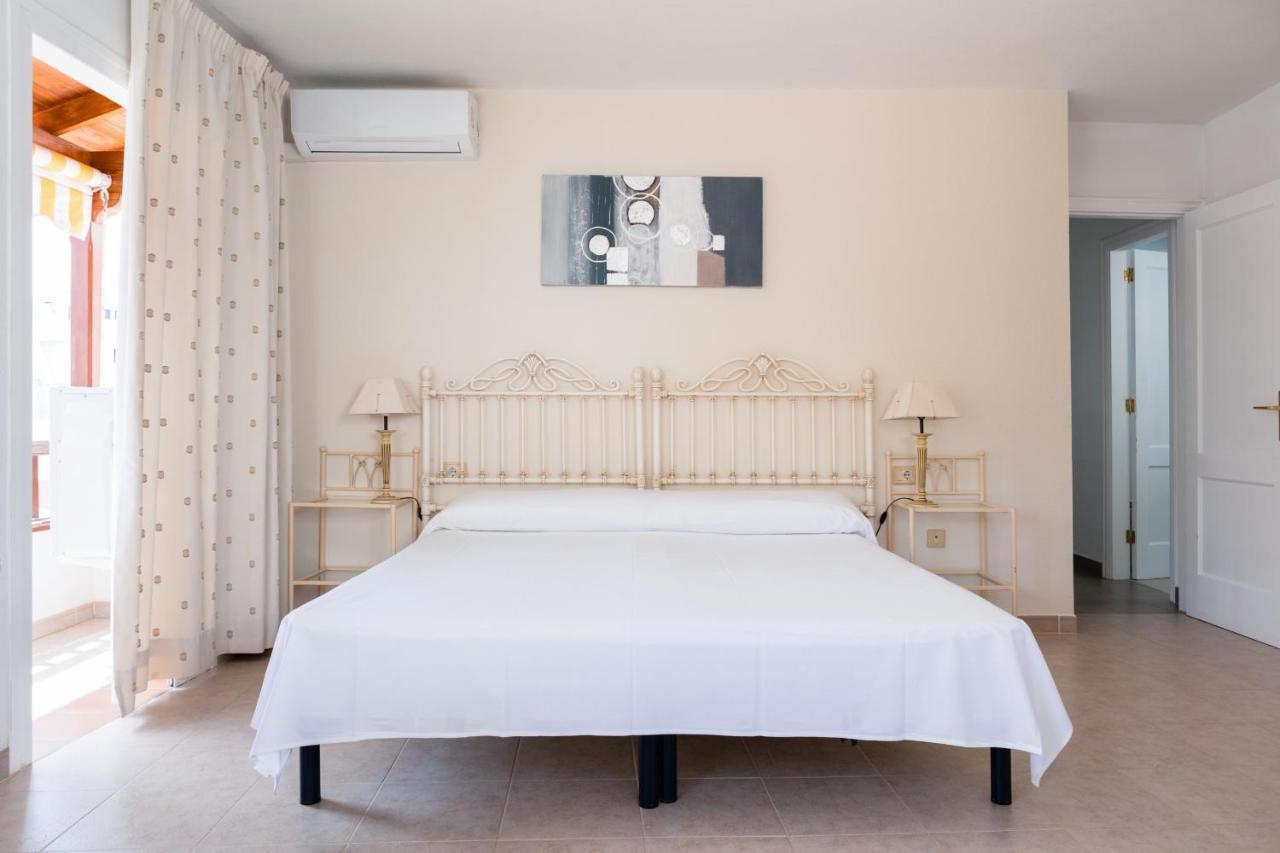 Apartment Homeforguest Con Piscina A 50m Del Mar En La Caleta *