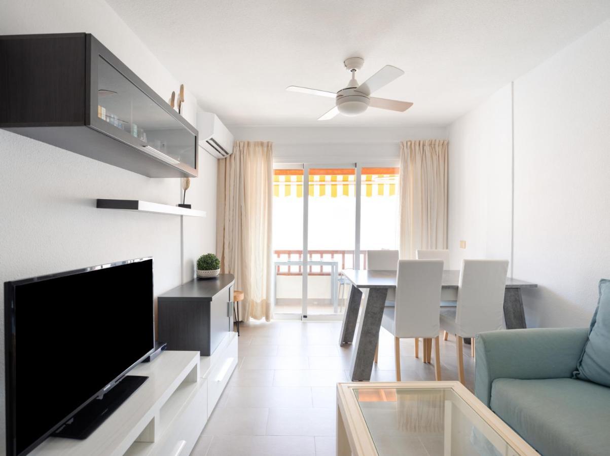 Apartment Homeforguest Con Piscina A 50m Del Mar En La Caleta *