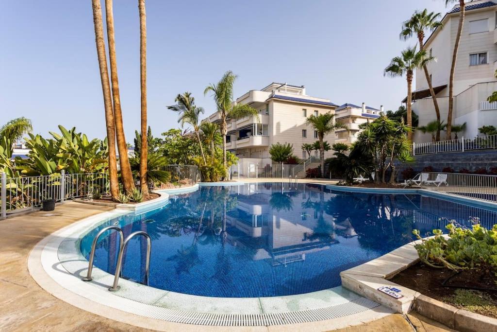 En Cristianos Urb.playa Graciosa Apartamento *