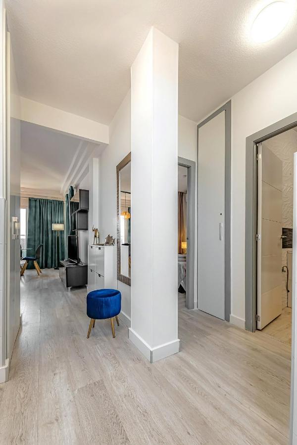 Beautiful 2 Bedroom Vista Del Mar *