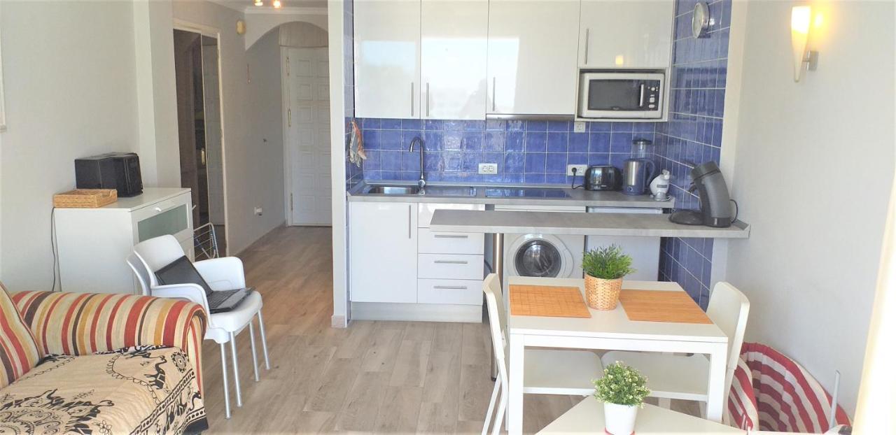 With A Large South-facing Balcony, Sea View And Wifi In Americas Center Apartment *