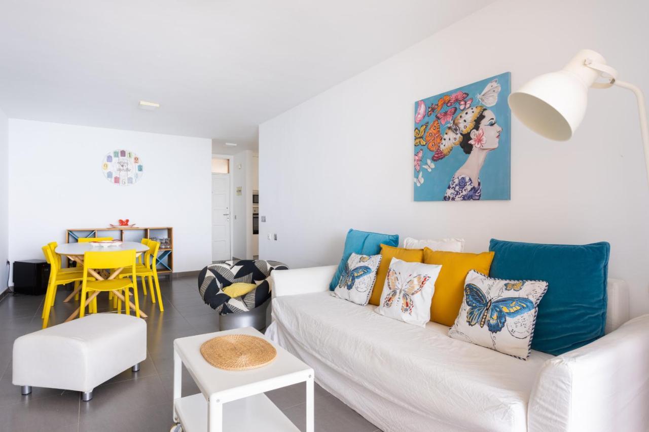 Frontline Penthouse With Heated Pool And Parking * Los Cristianos (Tenerife)