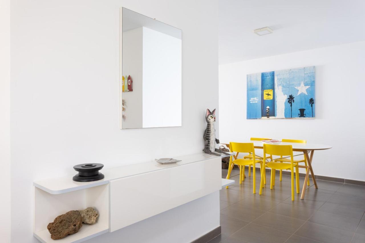 Frontline Penthouse With Heated Pool And Parking *