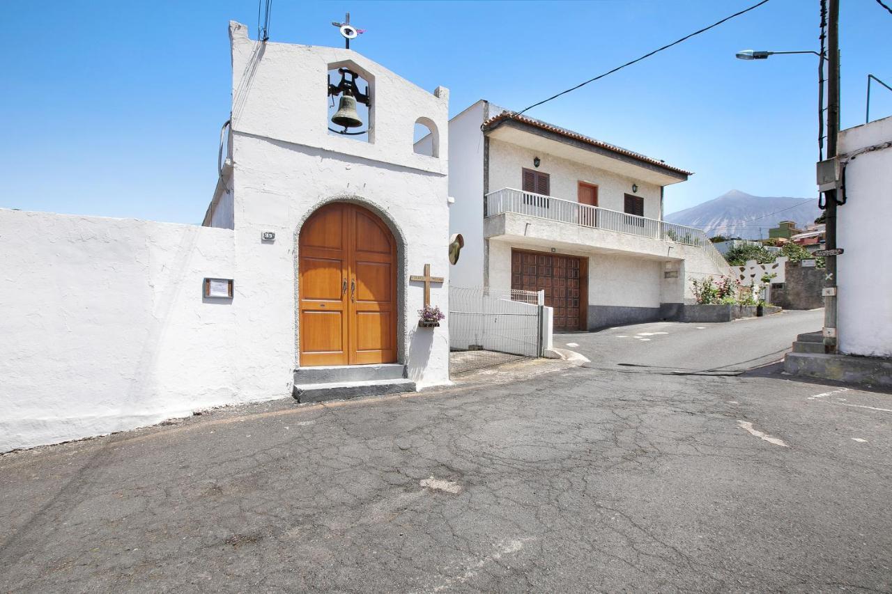 Carmenes Villa