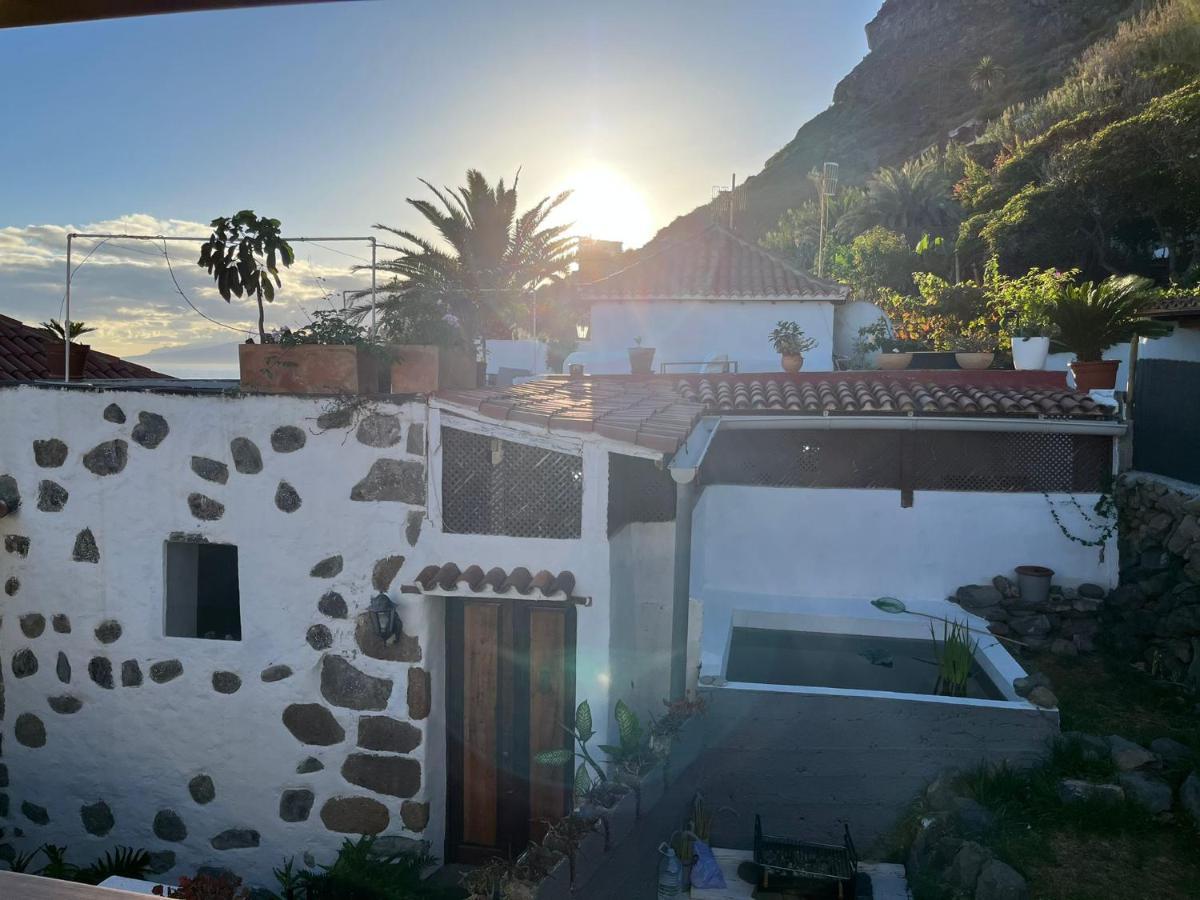 Holiday home Unique Canarian 1700s - Casa Salvia Las Aguas - Ocean & Natural Pools 150m - Whole Gated House San Juan de la Rambla