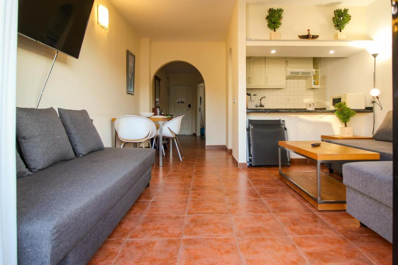 On Floor With Heated Pool In Golf Del Sur San Miguel de Abona