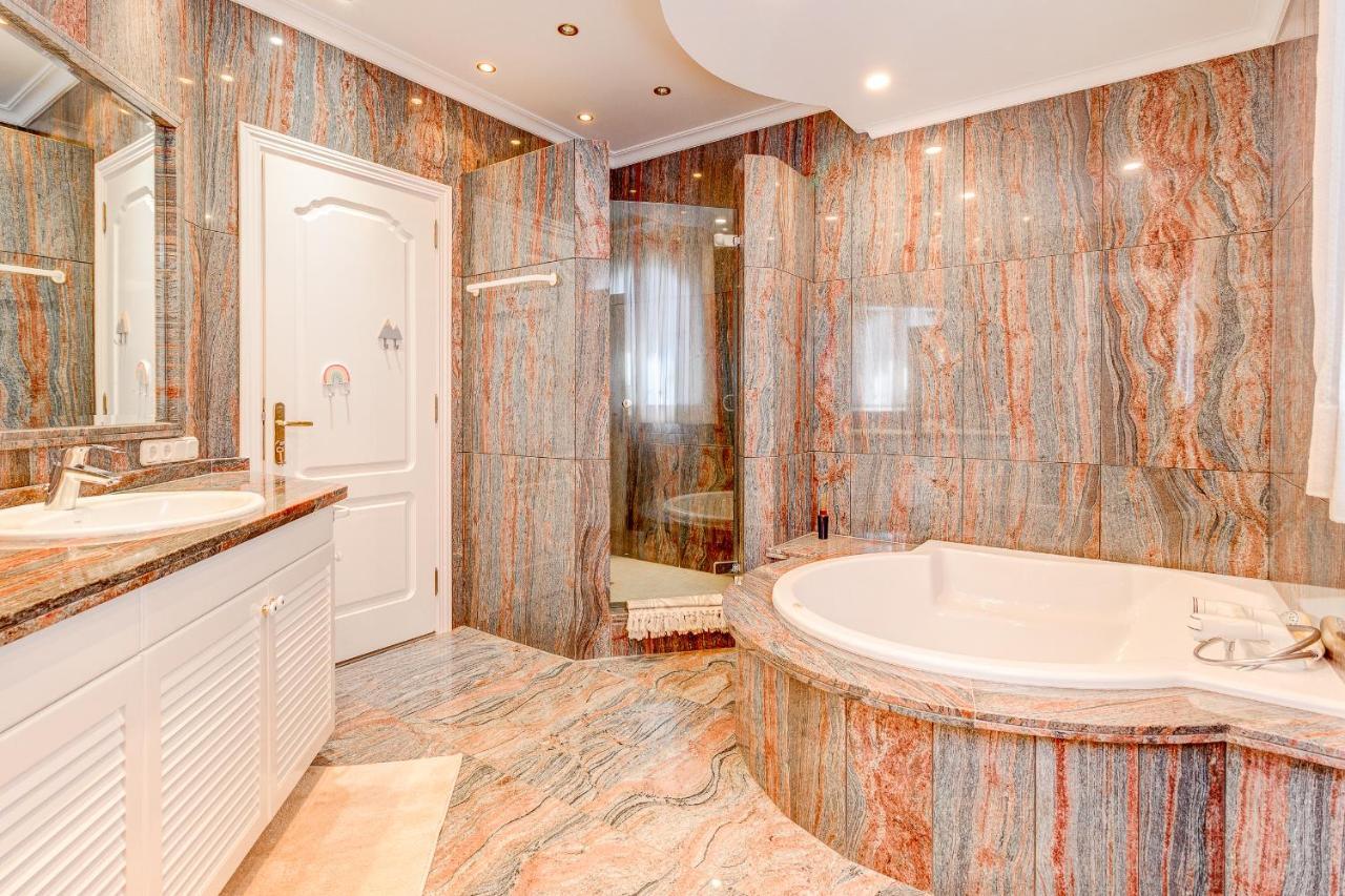 Luxury El Duque Ocean View Villa Costa Adeje (Tenerife)