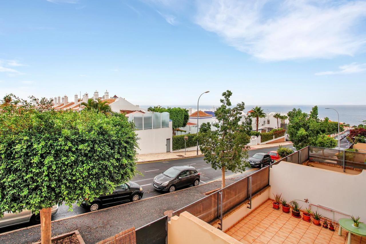El Paraiso, Beautiful Swimming Pool With Ocean View, Parking, Fiber Apartment *