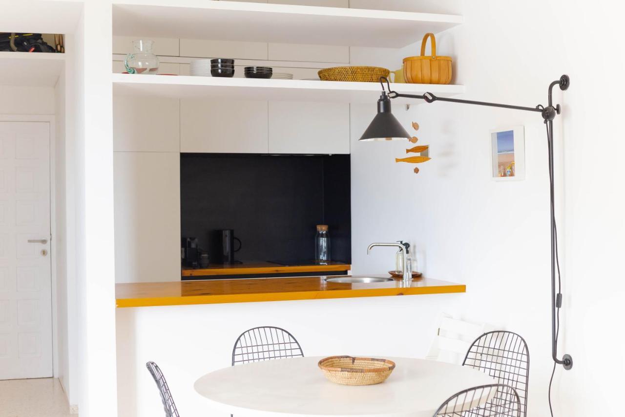 Appartement Hideaway With Modernist Design *