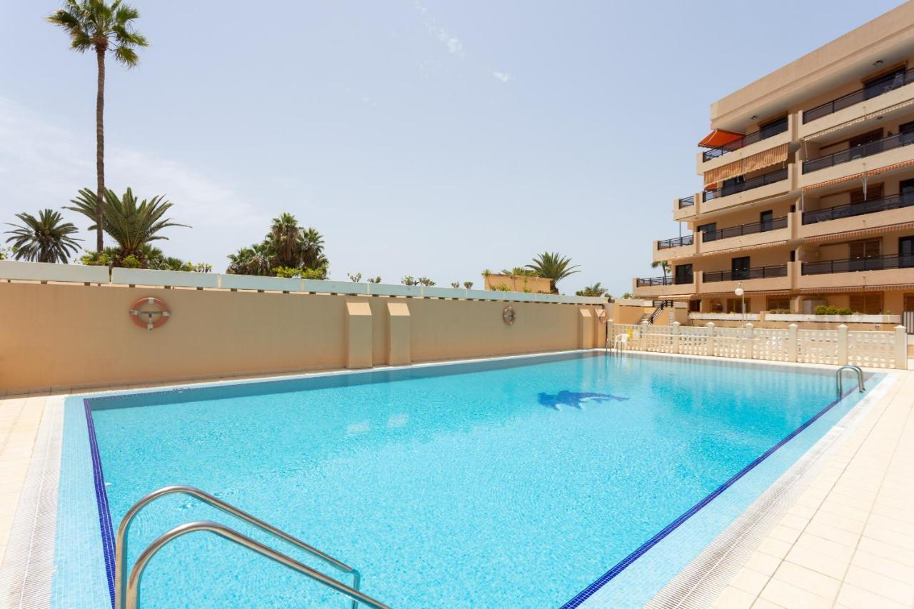 Frontline Penthouse With Heated Pool And Parking *