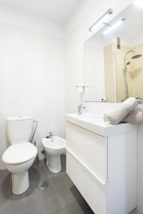 Apartment Frontline Penthouse With Heated Pool And Parking *