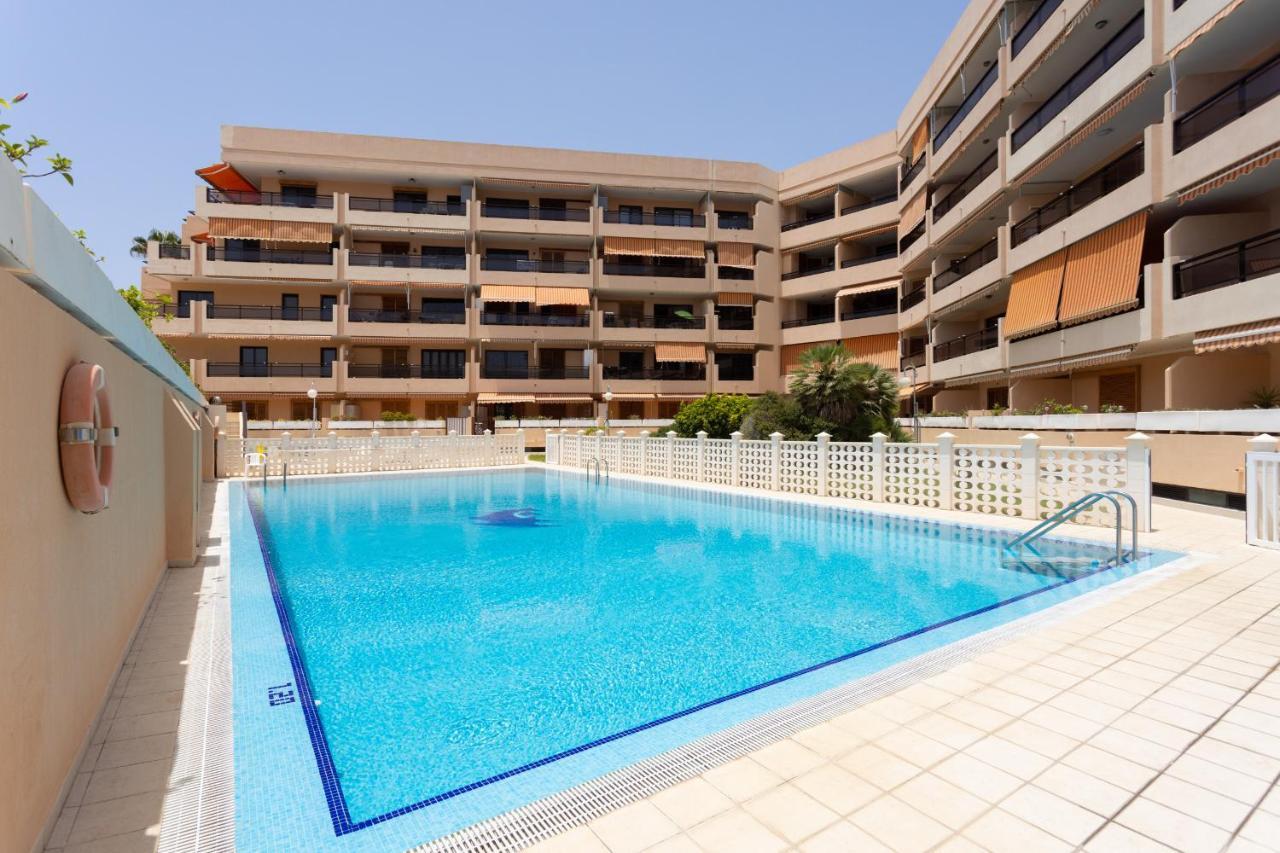 Frontline Penthouse With Heated Pool And Parking Apartment Los Cristianos (Tenerife)