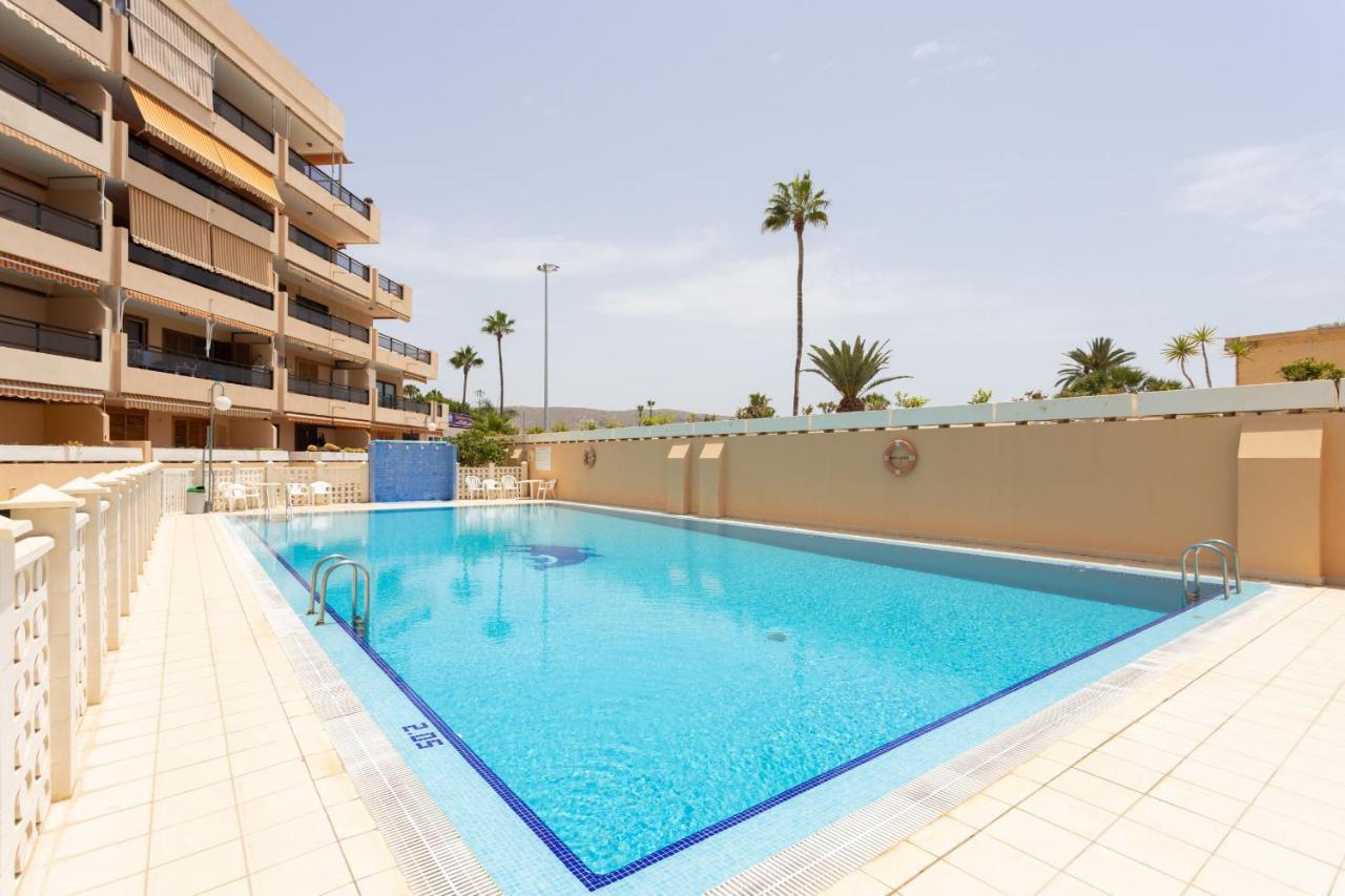 Frontline Penthouse With Heated Pool And Parking