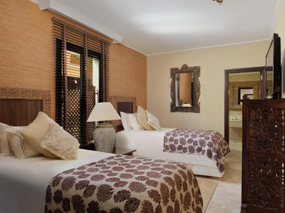 Royal Garden Villas, Luxury Hotel