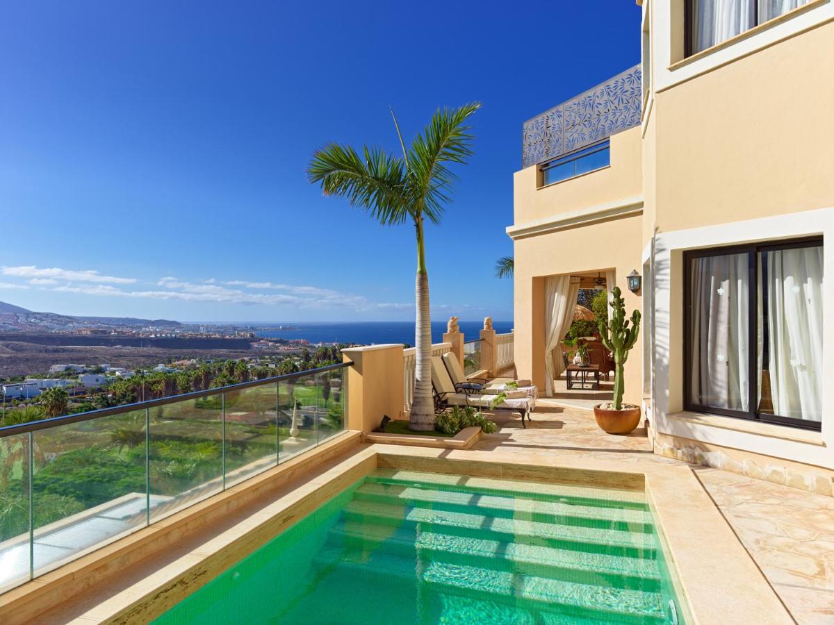 Royal Garden Villas, Luxury