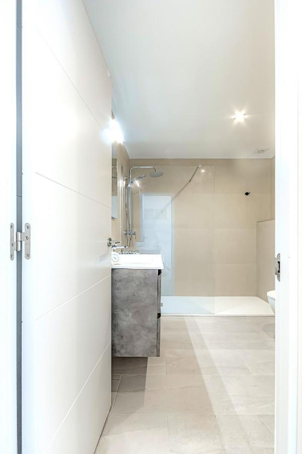 Recently Renovated Seaviews Paradise Court Appartement *