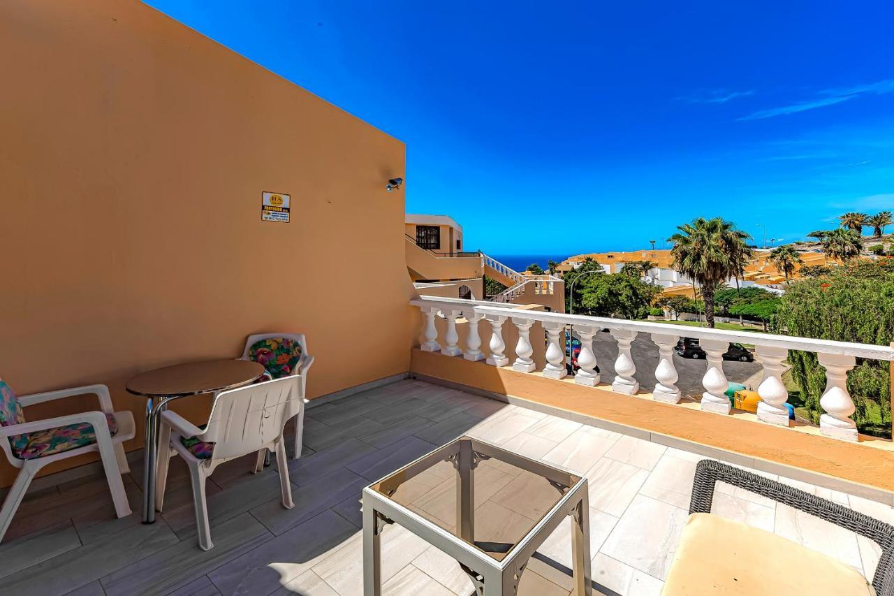 Recently Renovated Seaviews Paradise Court Appartement