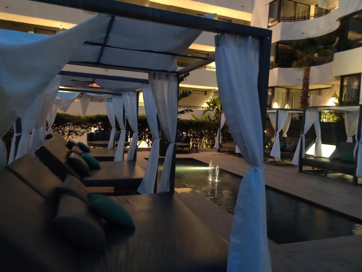 Aparthotel Luxury With Pool View
