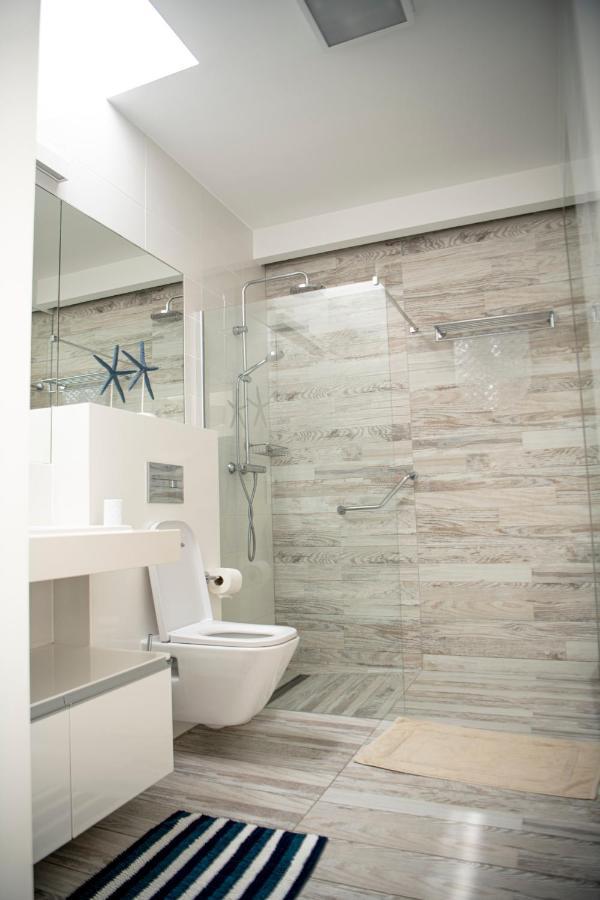 Luxury In Island Village Apartment *