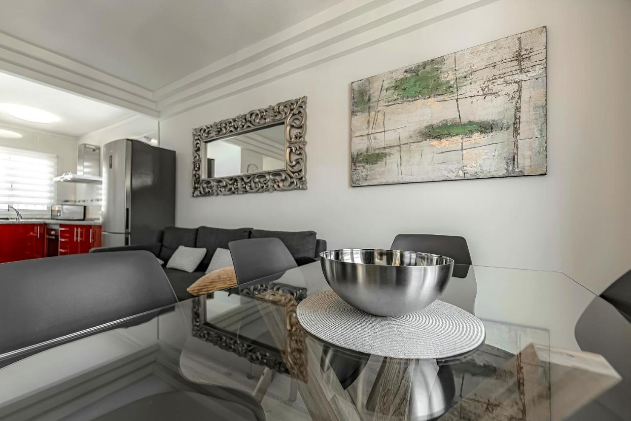 Beautiful 2 Bedroom Vista Del Mar