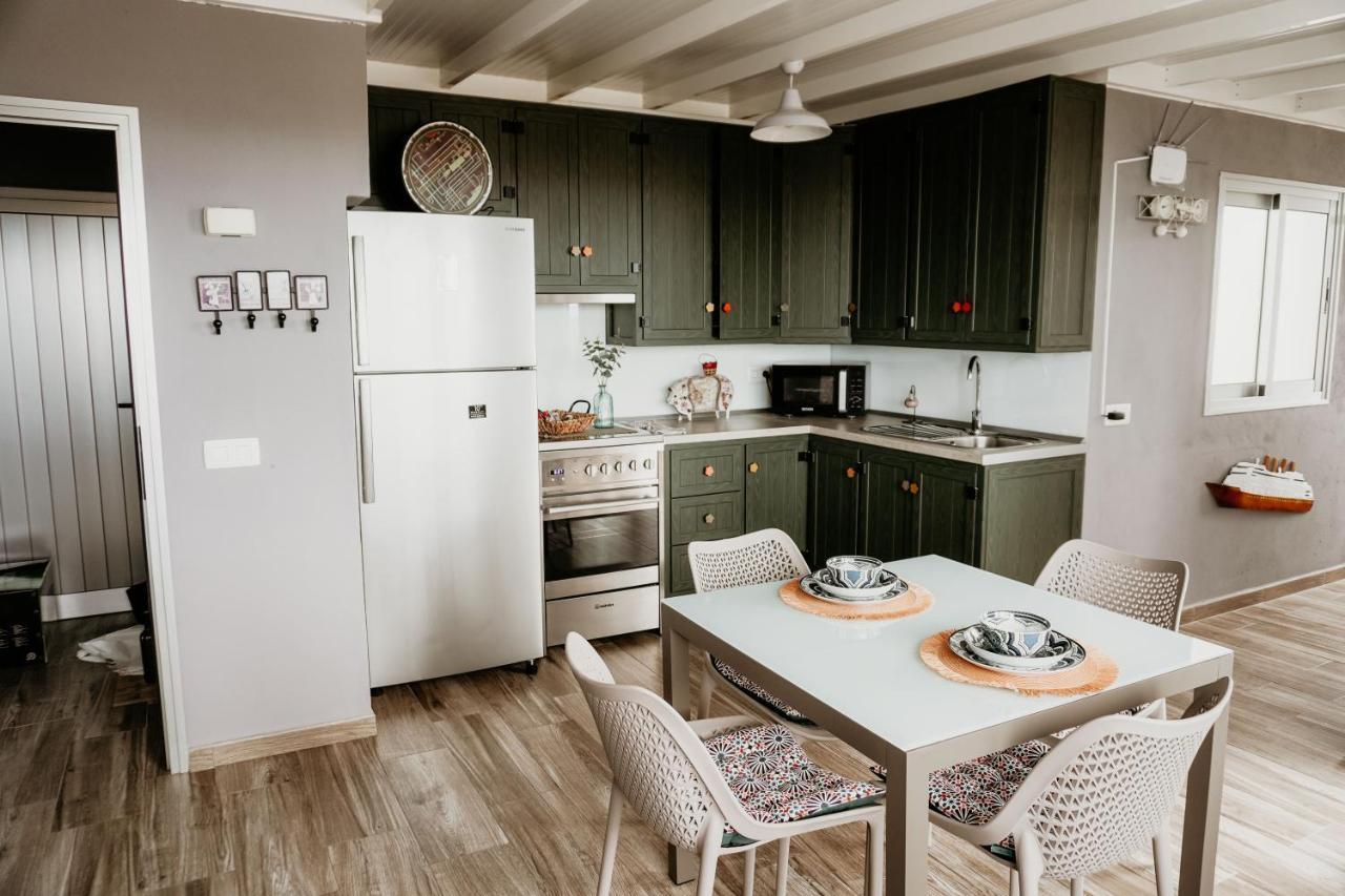 Casa Lara, Maretas *