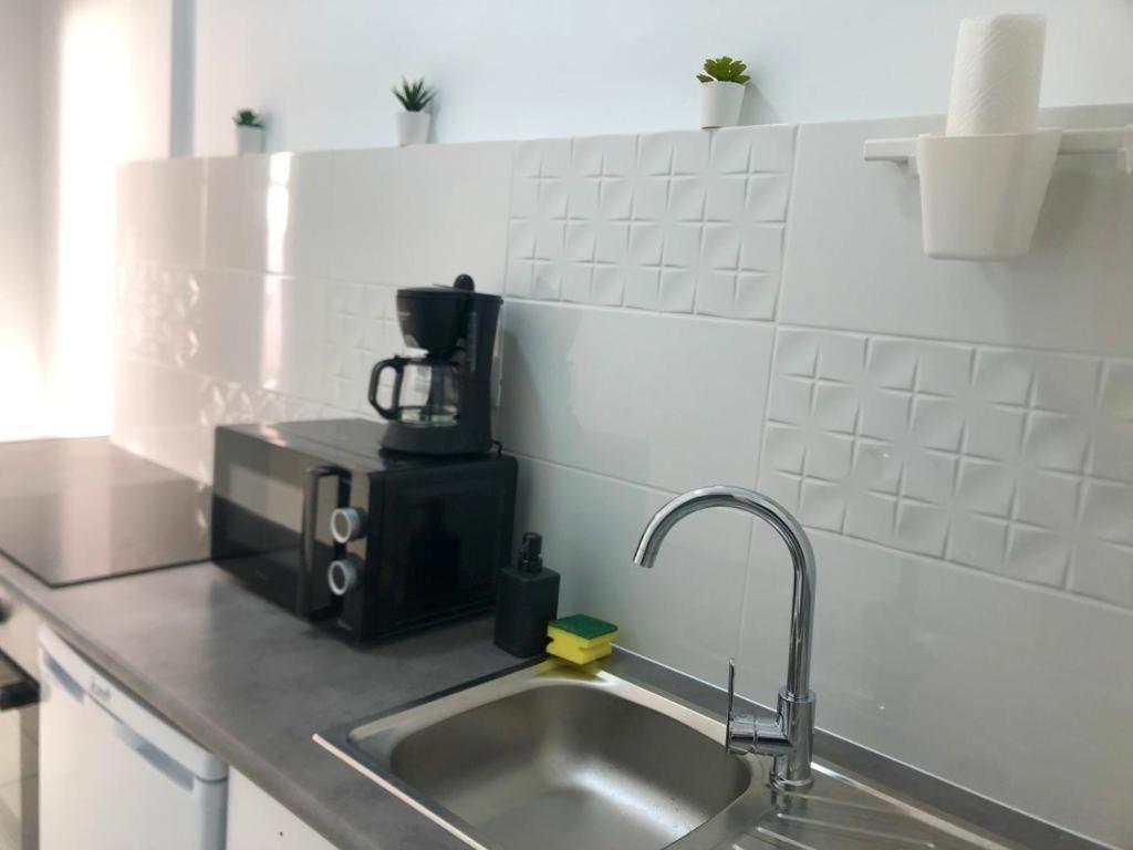 Hills - 2 Bedroom With Ocean Views And Air-condition A Appartement