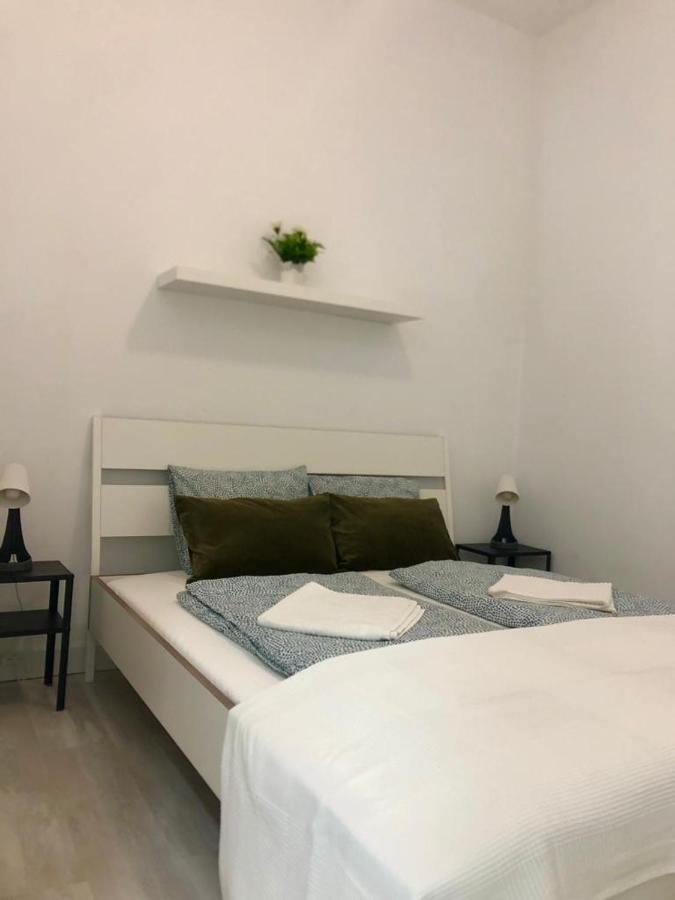 Hills - 2 Bedroom With Ocean Views And Air-condition A *