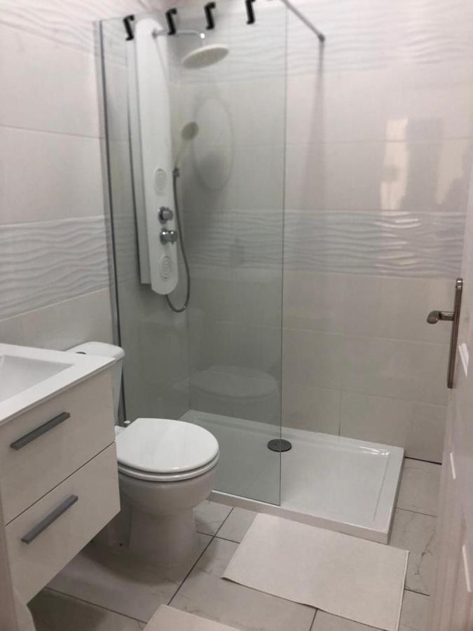 Hills - 2 Bedroom With Ocean Views And Air-condition A *