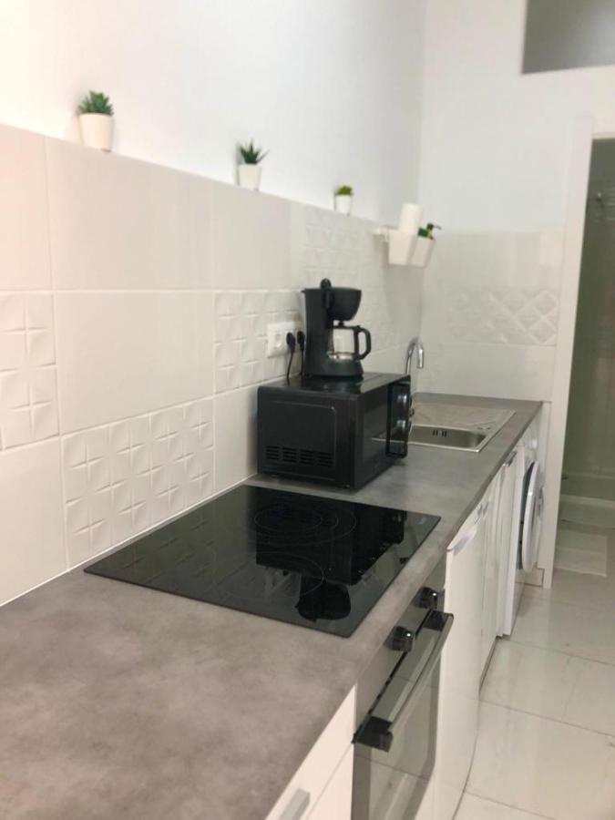 Hills - 2 Bedroom With Ocean Views And Air-condition A *